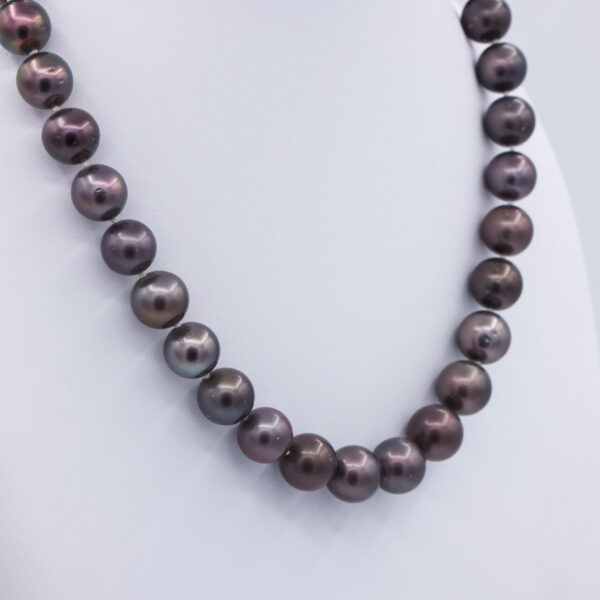 Tahiti Pearl Necklace on White Silk Thread with 18ct White Gold Clasp - Image 2