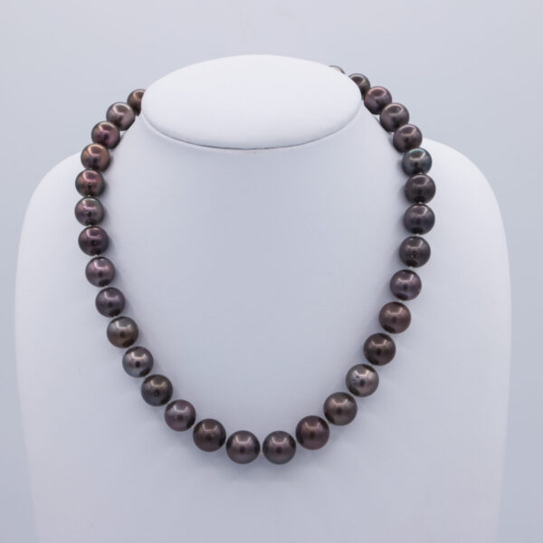 Tahiti Pearl Necklace on White Silk Thread with 18ct White Gold Clasp